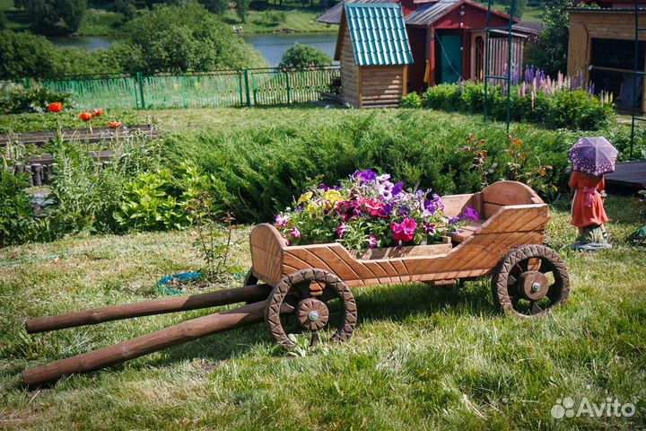 Избушка на курьих ножках, мельница, колодец