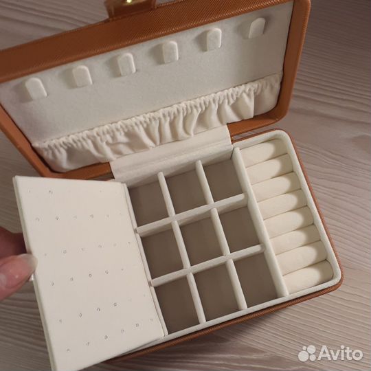 Шкатулка для украшений