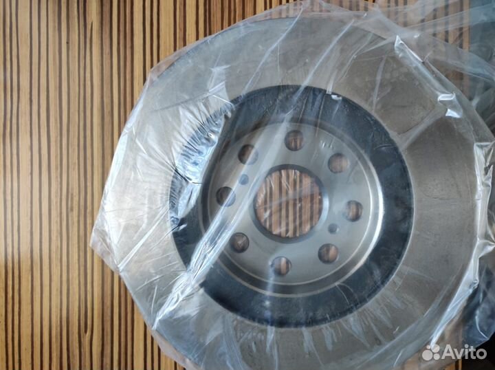 Тормозные диски toyota MR 2 кабрио 1,8 16 v задние