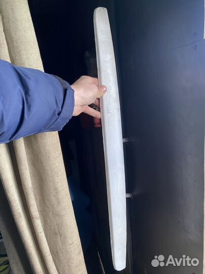 Молдинг крышки багажника