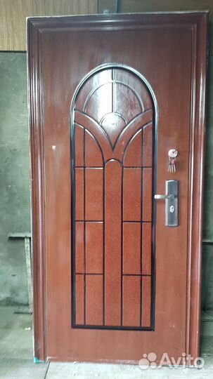 Дверь входная металлическая