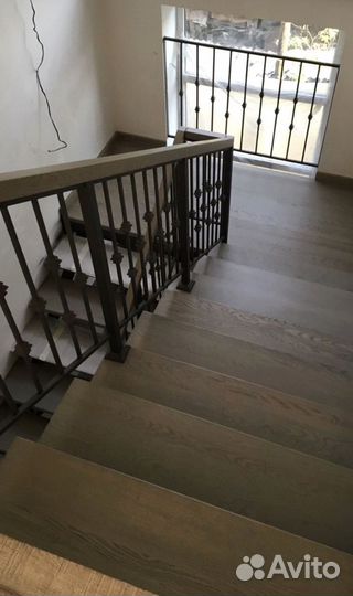 Лестница на металлокаркасе на заказ