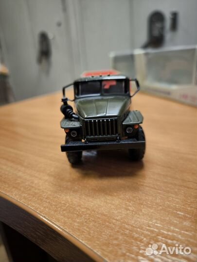 1:43 урал 44202 С полуприцепом