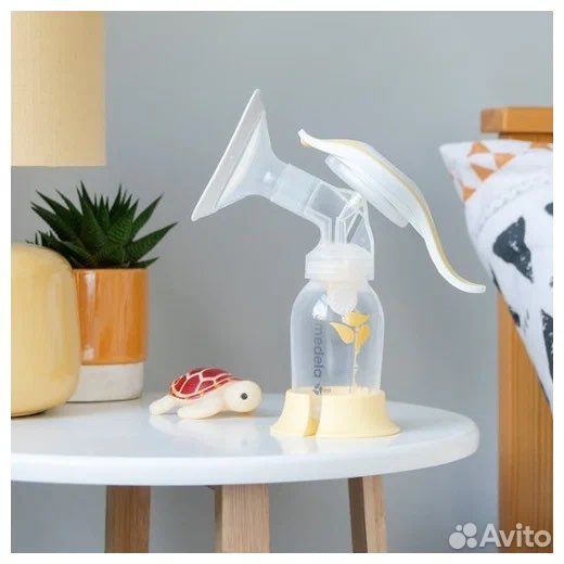 Молокоотсос medela ручной
