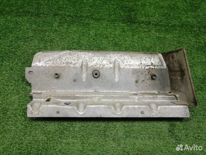 Экран тепловой Audi Q3 8UB cczc 2013