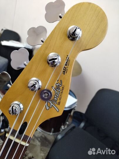 Бас гитара fender jazz bass