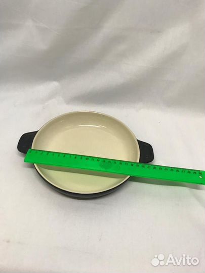 Чугуная сковородка Staub