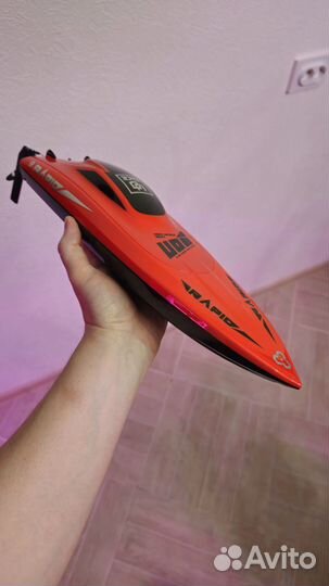 Катер на пульте управления rapid