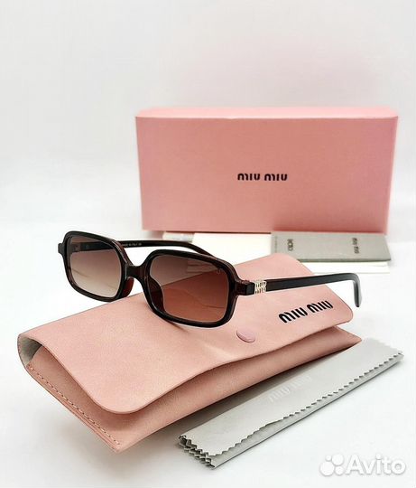 Солнцезащитные очки miu miu