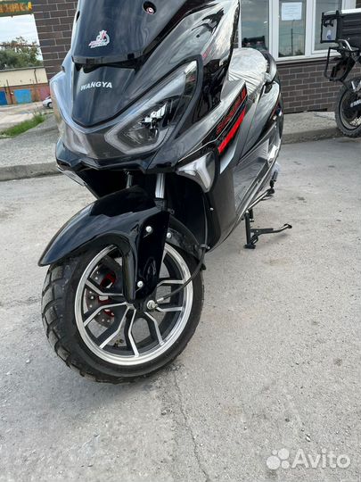 Скутер Galaxy М11