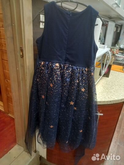 Детское нарядное платье 146