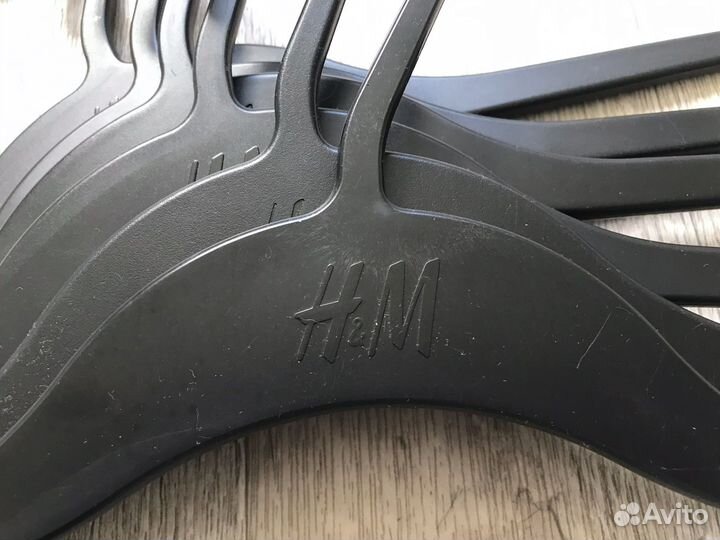 Вешалки плечики H&M взрослые 6 шт