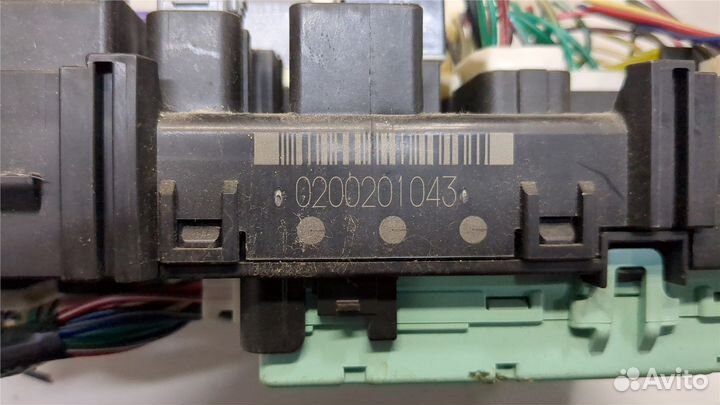 Блок предохранителей Pontiac Vibe 1, 2004