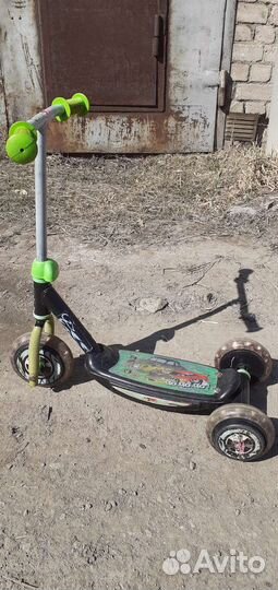 Самокат детский трехколесный