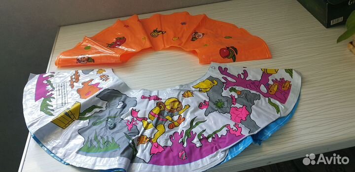 Надувной круг для плавания