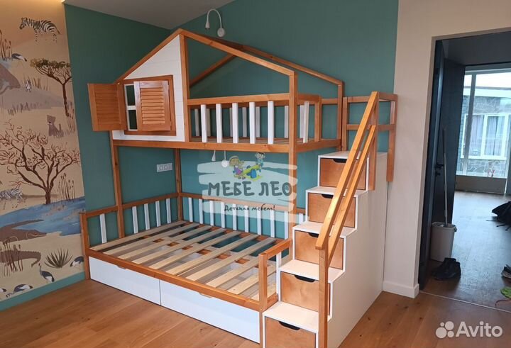Двухъярусная кровать