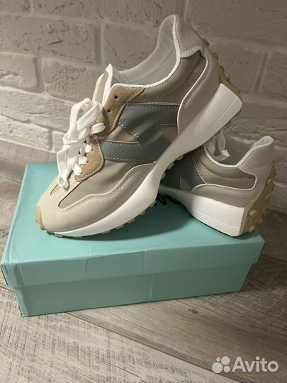 Кроссовки женские 38 размер новые