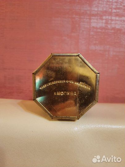 Банка из под чая