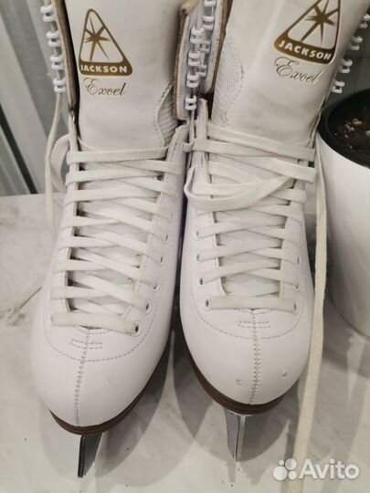 Фигурные коньки Jackson Excel