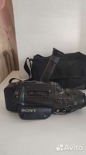 Видеокамера Sony CCD FX 270E