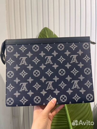 Клатч Louis Vuitton Pochette Voyage MM оригинал