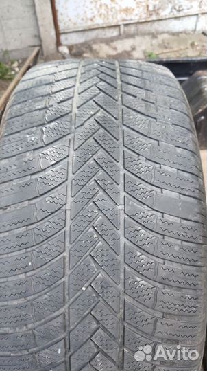 Bridgestone Blizzak LM-005 285/45 R20 112V