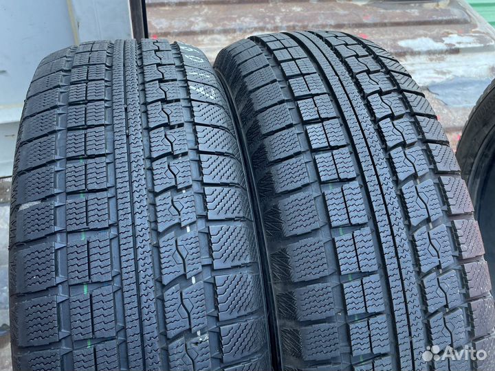 Toyo Winter Tranpath MK4a 225/60 R17