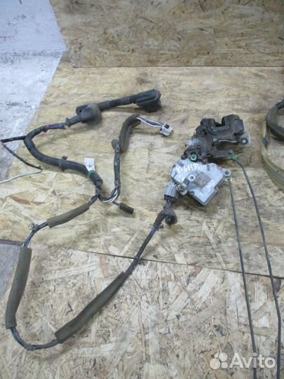 Замки дверей Ниссан Патрол Y 61