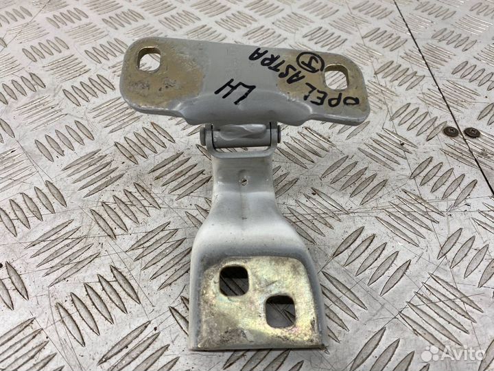 Б/У петля крышки багажника левый Opel Astra J P10