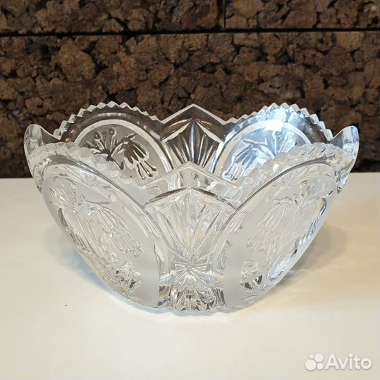 Хрустальная конфетница