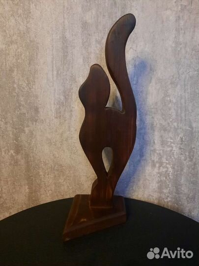 Статуэтки из дерева