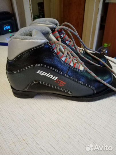 Лыжные ботинки 35 размер