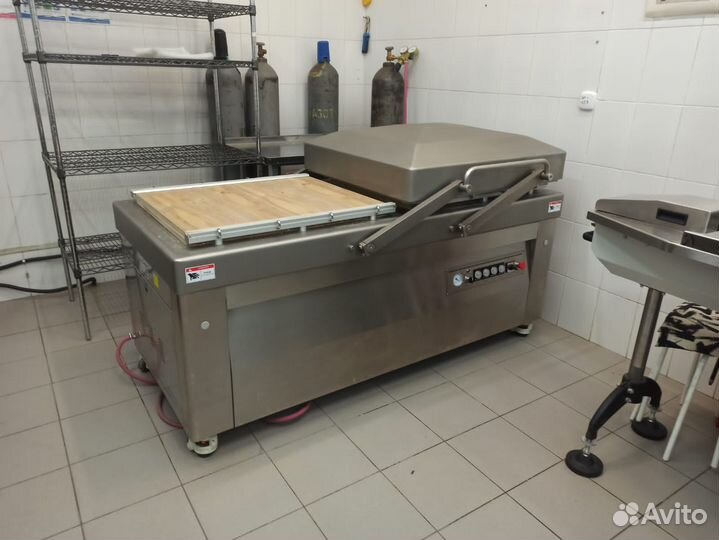 Напольный вакуумный упаковщик HVC-820S2B-G