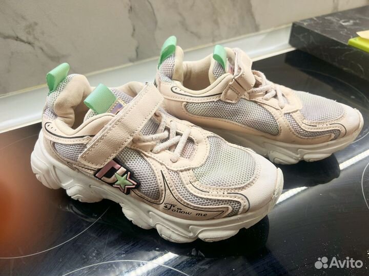 Кроссовки детские