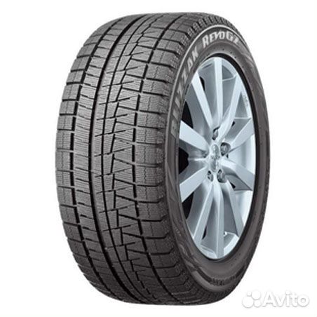Bridgestone Blizzak Revo GZ 215/55 R17