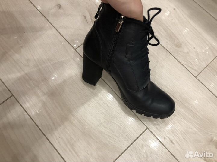 Полусапожки женские 39 размер