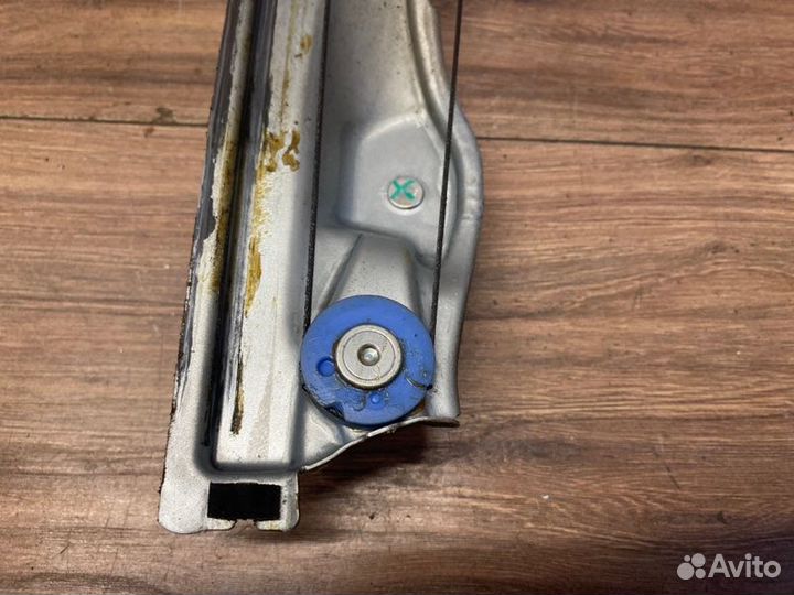 Стеклоподъемный механизм передний левый Лада X-Ray