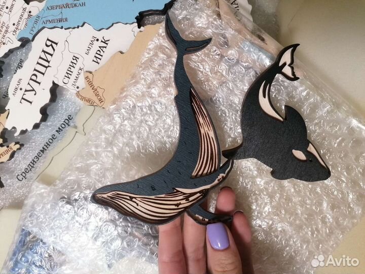 Деревянная карта мира