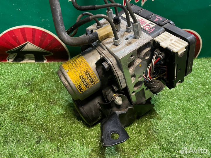 Блок абс Lexus Gs430 UZS190 3UZ-FE 2005