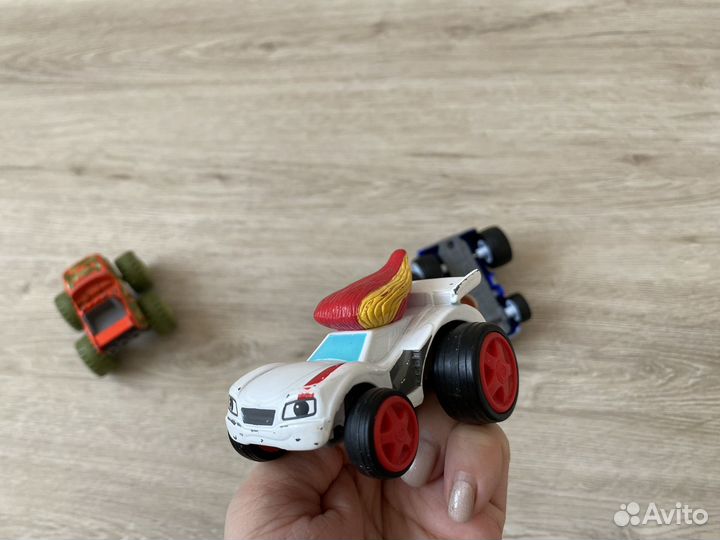 Вспыш и чудо машинки быстрогон и гоночные