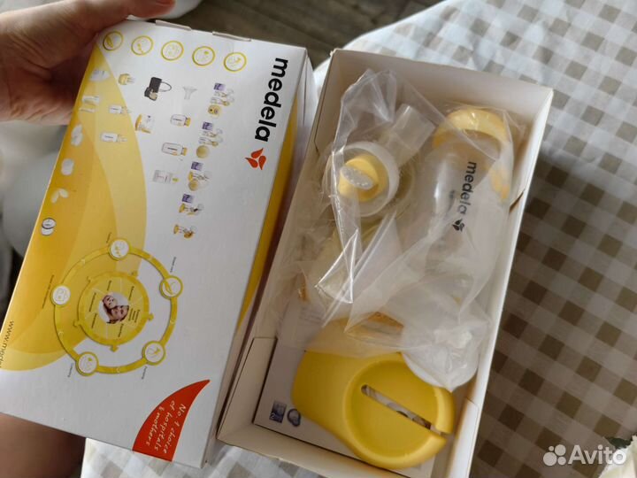 Молокоотсос medela ручной