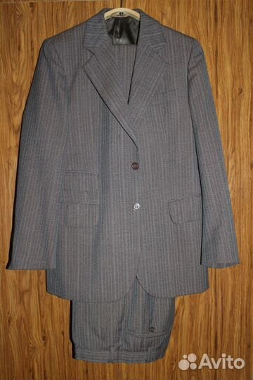 Мужской классический костюм