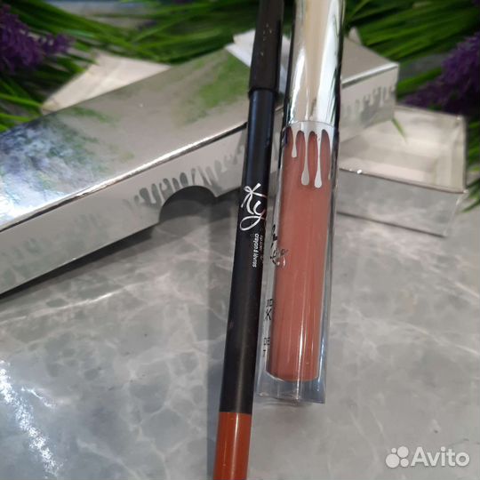 Набор помада + карандаш Kylie