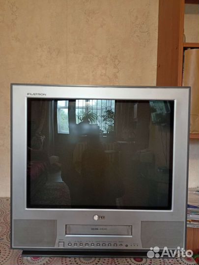 Телевизор видеодвойка LG Flatron
