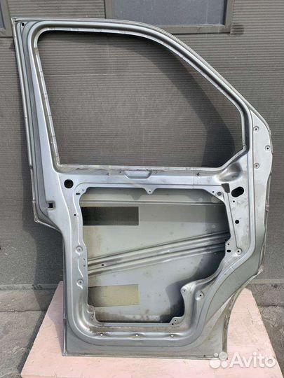 Дверь передняя левая Volkswagen Transporter T5