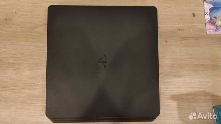 Продам PlayStation 4 Slim 500 gb