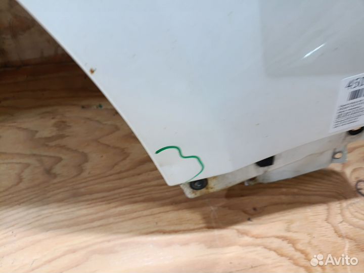 Крыло переднее Fuga Y50 (лево. )