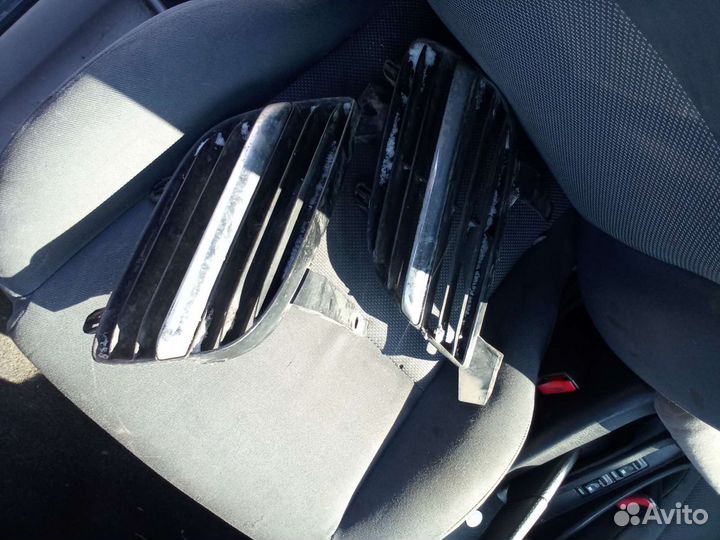 Nissan almera n16 решотки переднего бампера