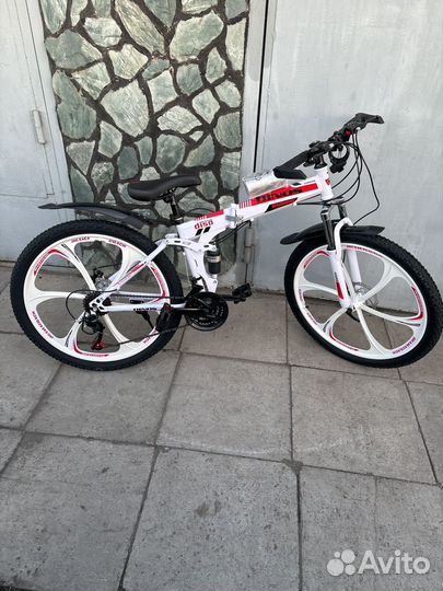 Новый велосипед на литых дисках