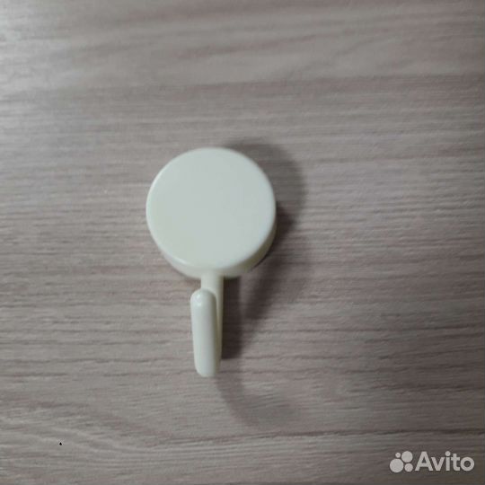 Крючок настенный